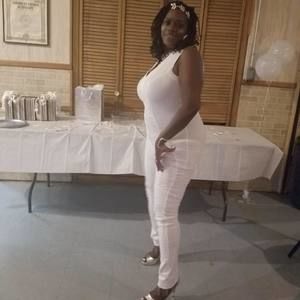 Meet your Posher, Nessie